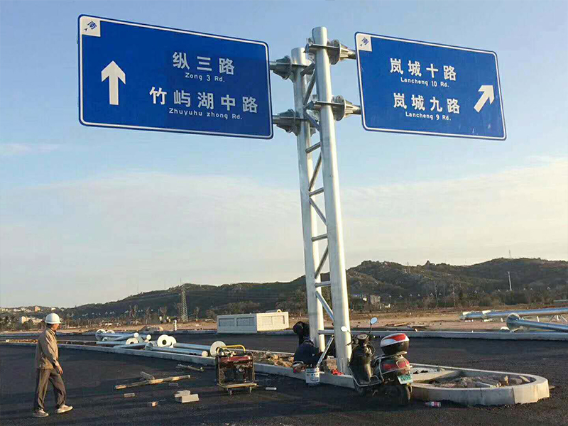 高速公路标志牌高度的设定与优化